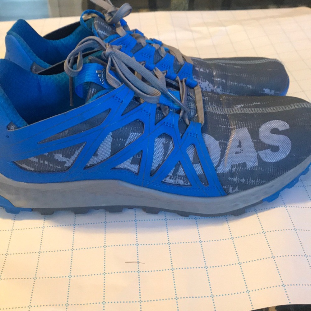 ADIDAS  VIGOR BOUCE